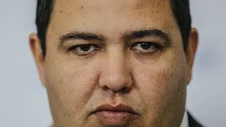 Oliveira acumulou mais de R$ 700 mil em salários como interventor do Paraná