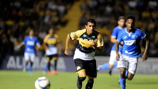No último dia de inscrições na Série B, Paraná fecha com atacante ex-Criciúma