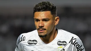 Atacante que rejeitou o Coritiba fecha com rival do Brasileirão