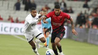 Fernando se consolida na lateral esquerda do Athletico e ganha elogios da torcida