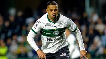 Coritiba líder e o Athletico, tomando jeito, retornou vitorioso de Manaus