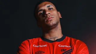 Athletico anuncia atacante com números expressivos na base do Flamengo