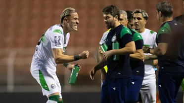 Do CEO ao roupeiro, Coritiba deve se apegar à matemática do acesso