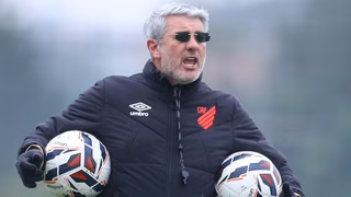 Como Odair Hellmann auxilia Athletico na busca por reforços