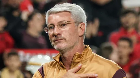 Odair Hellmann celebra renovação com o Athletico: “Nossa jornada continua”