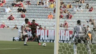 Baixada, 35 graus: Athletico 1 x 0 Paraná
