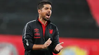 Técnico do Athletico critica FPF: “Estamos lidando com homens, não máquinas”