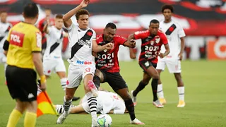 Athletico vence o Vasco em um jogo de Série B. Agora, precisa pensar no futuro