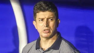 Tcheco tem um grande incômodo no Paraná Clube apesar das vitórias