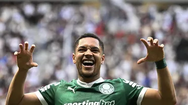 Vitor Roque desencanta após 19 jogos e salva o Palmeiras