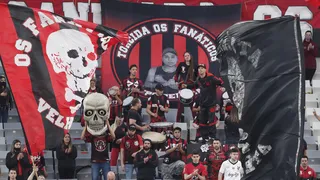 Petraglia revela proposta à organizada para liberar bateria e adereços na Arena
