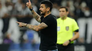 Lucho González tem “pior início possível” como técnico do Athletico