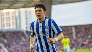 Ex-Grêmio protagoniza lance inusitado na Europa e é aplaudido; veja o vídeo