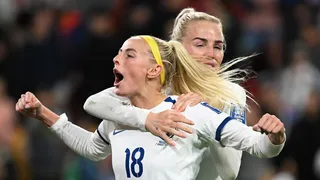 Quem é jogadora inglesa que bateu marca da Premier League com pênalti a 111 km/h