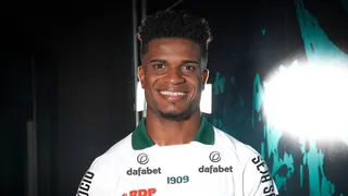 Após novela, Coritiba anuncia lateral Jamerson; veja os números do novo reforço