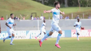 Jogadores do Londrina celebram permanência na Série B