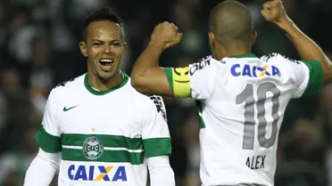 Atacante ex-Coritiba reforça clube do futebol amador
