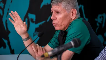 Coritiba anuncia a saída de Paulo Autuori