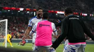 Ex-Coritiba castiga Athletico e deixa torcida incrédula na Baixada