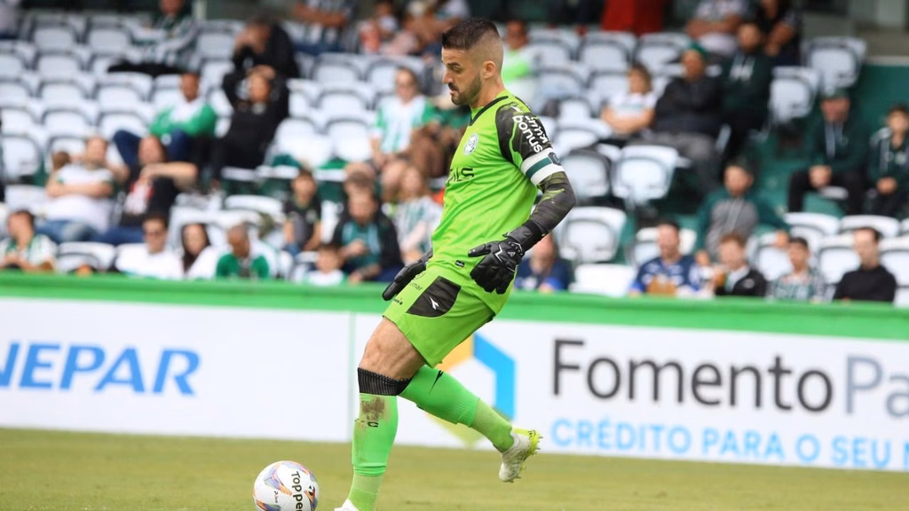 gabriel-leite-goleiro-coritiba
