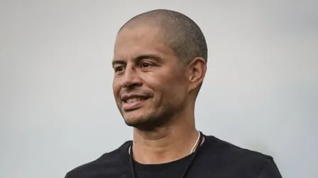 Ídolo do Coritiba, Alex é cotado para assumir clube da Série A