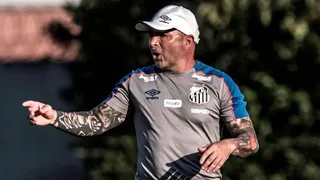 Ainda é cedo, mas o futebol reage. E ninguém está pedindo futebol arte