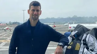 Após polêmica por vacina, Djokovic é retido na Austrália com problema em visto