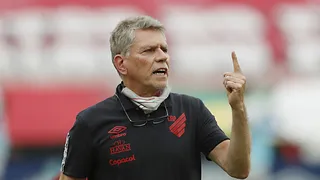 Autuori diz que Athletico vai utilizar time sub-21 no Paranaense
