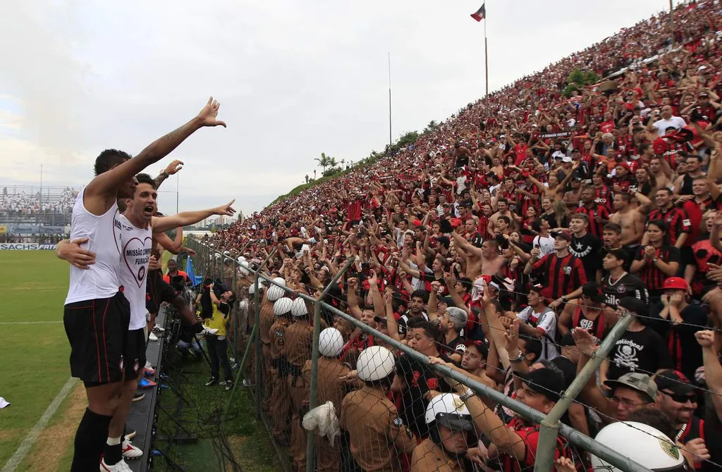 Athletico x Paraná 2012 Série B Janguito Malucelli