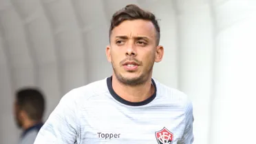 Ex-Arsenal e Athletico reforça time na Série D aos 36 anos