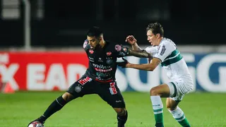 Coxa perde invencibilidade de dez jogos e auxiliar alerta que time está mais visado