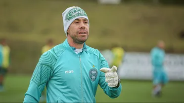 Preparador de goleiros do Coritiba é convocado para a seleção brasileira feminina