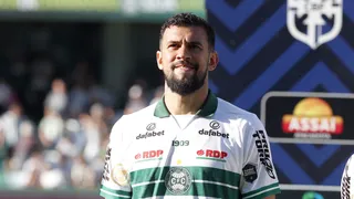 “Homem de ferro” do Coxa, Castán lidera minutos do elenco e nunca é substituído
