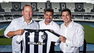 “Fica a dica”: CEO do Botafogo ironiza Petraglia após queda do Athletico
