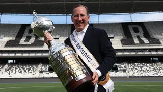 Bilionários no comando! Conheça os donos mais ricos dos clubes do Brasileirão 2025