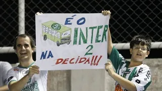Inter 2 na descida contra a carroça desembestada