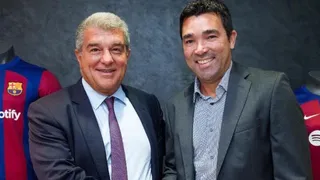 Deco assume diretoria esportiva do Barcelona com missão de terminar montagem de elenco