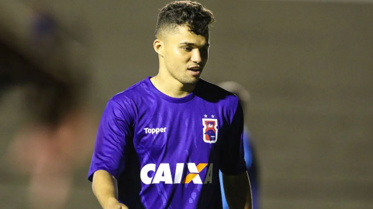 alesson-parana-clube