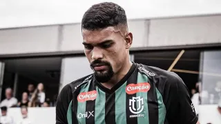 Jogador do Maringá pediu para tomar cartão amarelo, relata árbitro na súmula; clube e delegado negam