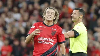 Atacante do Athletico, Canobbio é convocado para a seleção do Uruguai