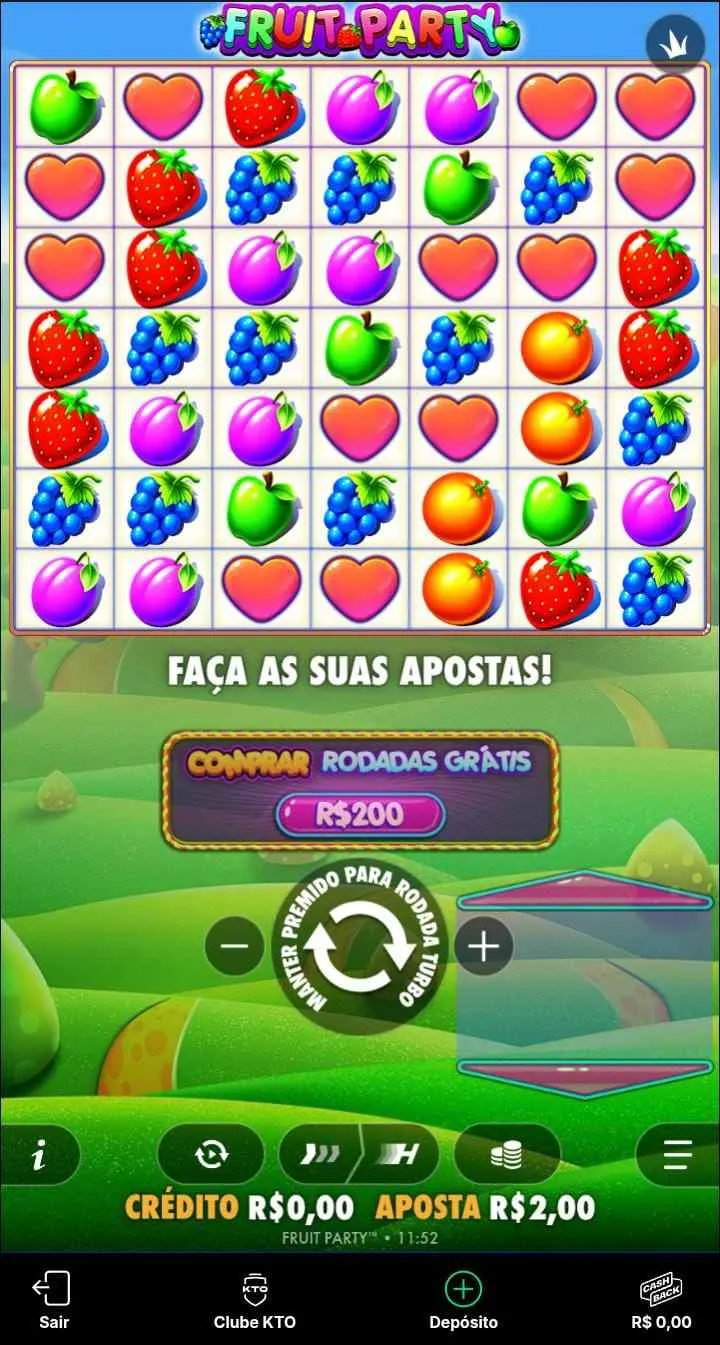 Diferentes símbolos na grade 7x7 de Fruit Party, com opção de comprar rodadas grátis e botão de aposta no centro
