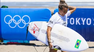 Silvana Lima vai às quartas, mas Tatiana Weston-Webb é eliminada no Surfe