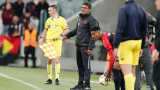 Wesley Carvalho assume comando interino enquanto Athletico busca técnico