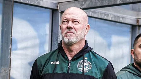 Vexame e treta! Coritiba reencontra Grêmio após episódio emblemático