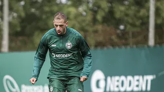 Torcida do Coritiba está ansiosa e curiosa com as novas contratações