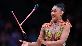 Curitibana Bárbara Domingos avança às finais no Mundial de Ginástica Rítmica e se garante em Paris-2024