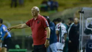 Felipão pede apoio da torcida na Libertadores: “Que nos coloquem no jogo”
