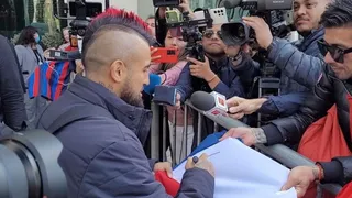 Athletico chega a La Paz apoiado por fãs de Vidal e Vitor Roque; veja fotos e vídeos