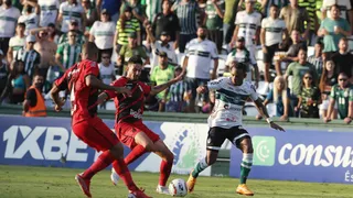Raio X do Atletiba: Veja quem leva a melhor nos números do Brasileirão