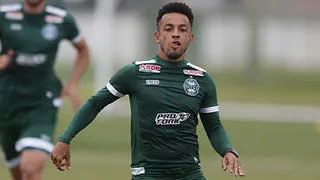 Follador detalha proposta de renovação para Rafinha e nega rumor de saída